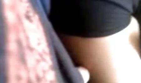 护士乱搞她的病人的脸
